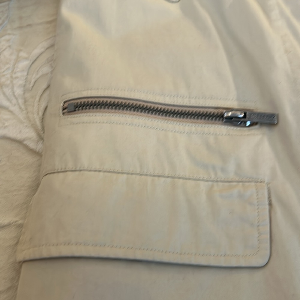 Burberry coat - Picture 4 of 7
